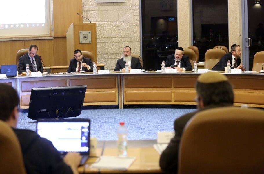 "הם לא רוצים לוותר על המנעמים הפוליטים העירוניים" | מועצת העיר ירושלים